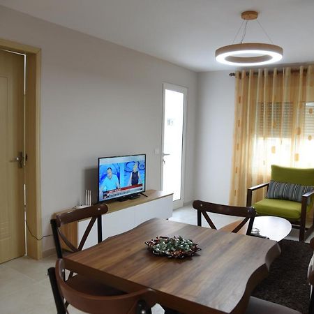 Alex'S Apartment Durres Bagian luar foto